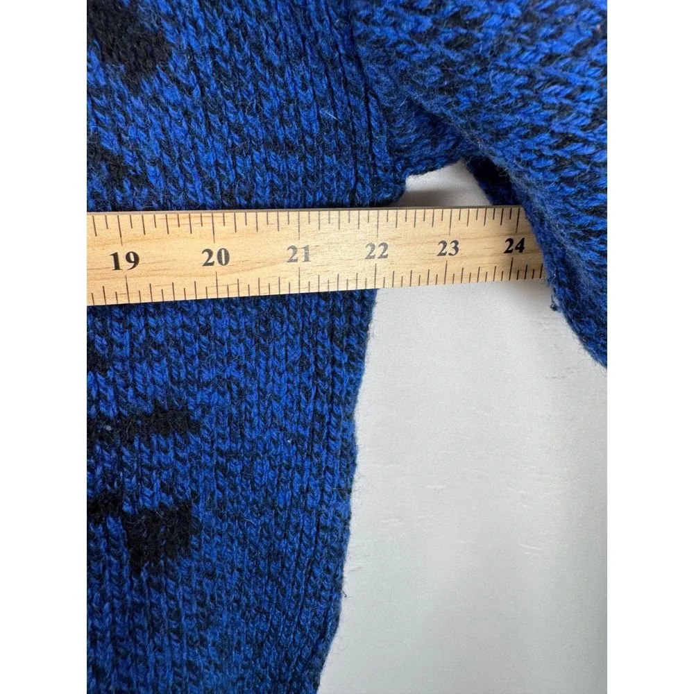 VTG Royal Knight Sweater sz M Blue Snowflake Wool Blend Vintage USA preppy